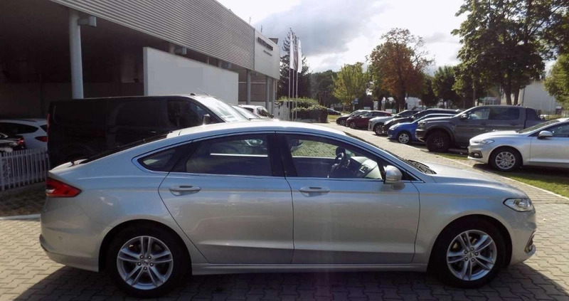 Ford Mondeo cena 104900 przebieg: 48500, rok produkcji 2019 z Szczecin małe 742